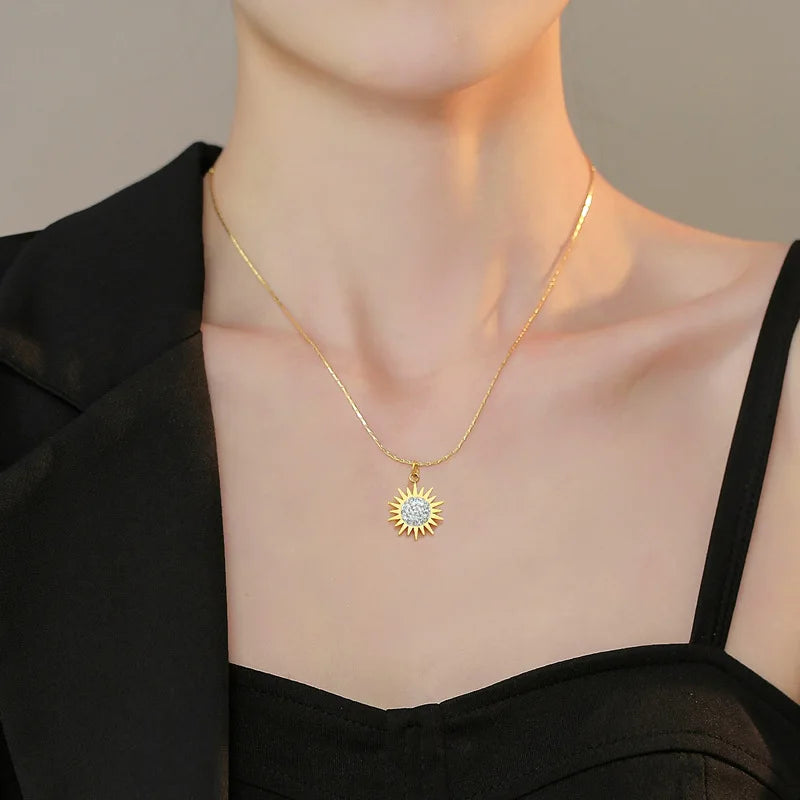 Stainless Steel CZ Crystal Sunflower Pendant Necklace For Women Round Solar Sun Charm Fashion Jewelry Retro Necklace Collar