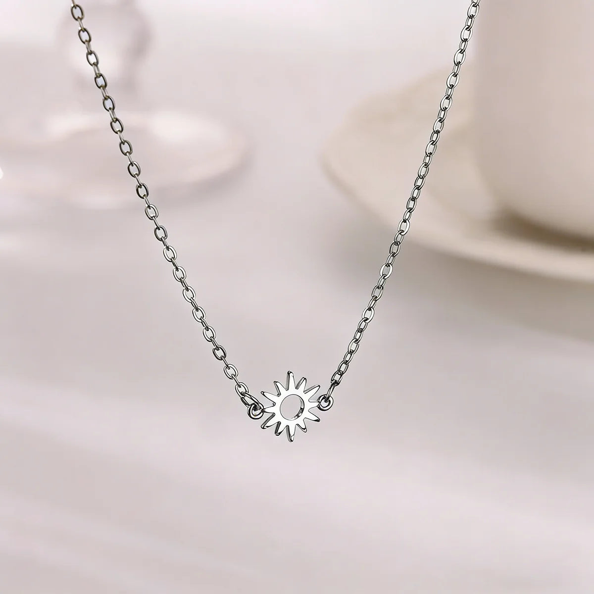 Stainless Steel Geometric Necklace For Women Fashion Sun Sunflower Pendant Clavicle Chain Aesthetic Jewelry Accessories Femme