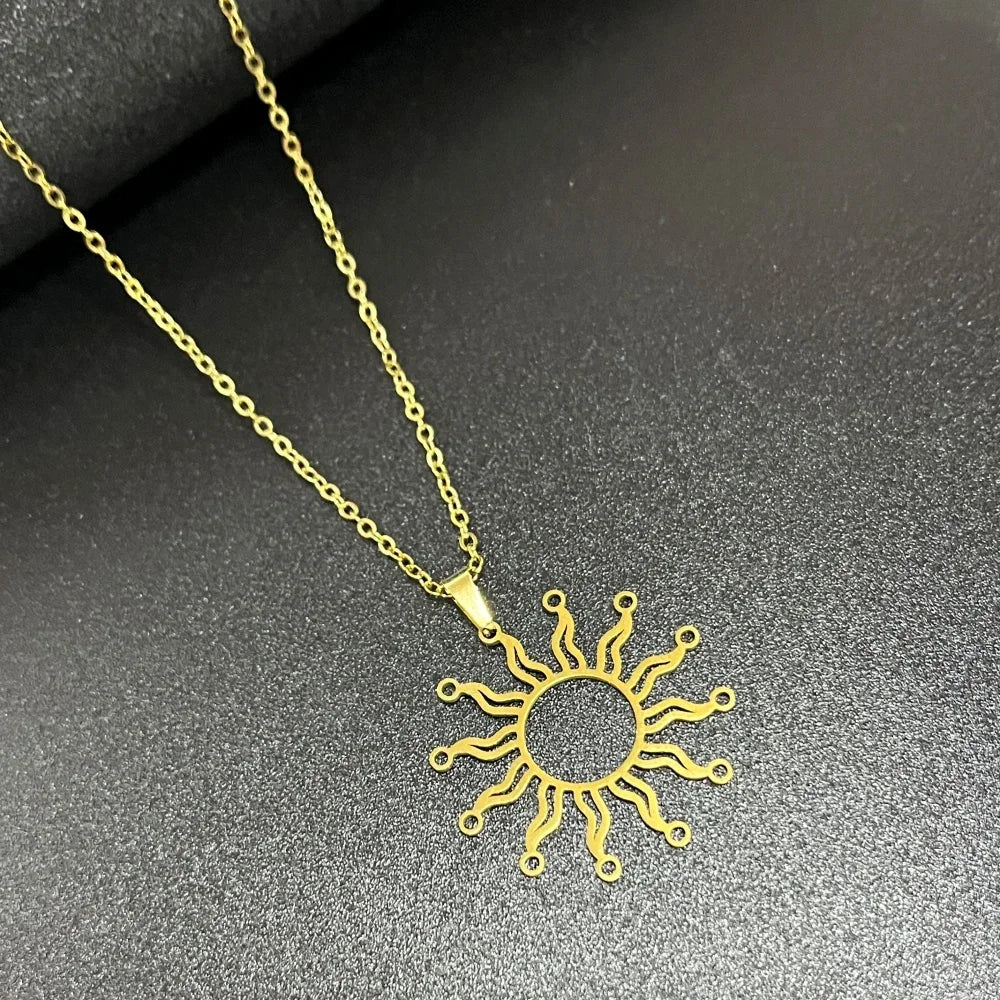Stainless Steel CZ Crystal Sunflower Pendant Necklace For Women Round Solar Sun Charm Fashion Jewelry Retro Necklace Collar